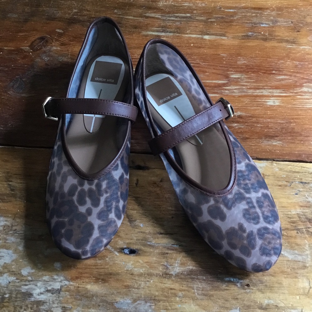 NWOT Dolce Vita Brown Leopard Print Mary Jane Flats with Buckle Strap